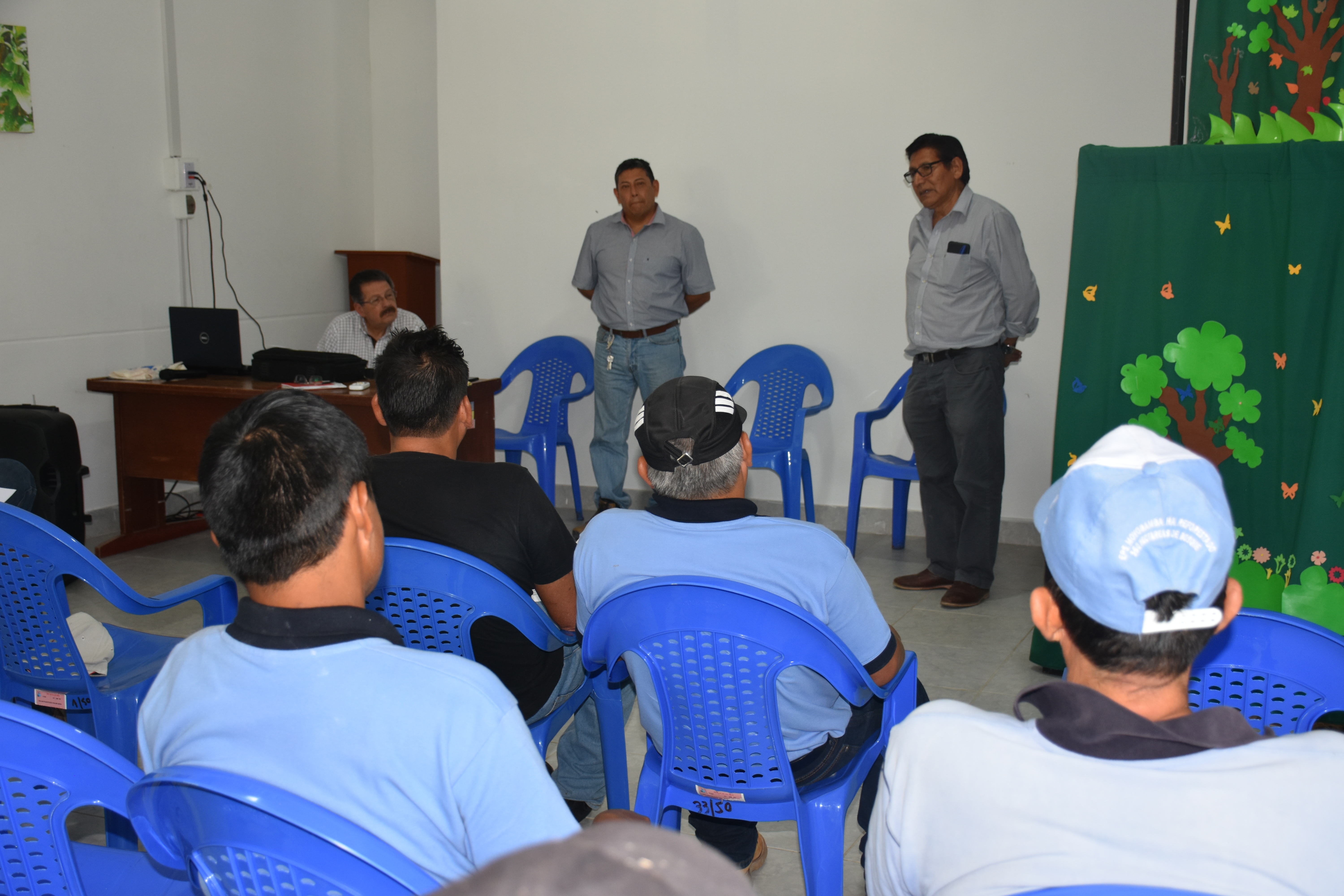 Capacitan a operarios de EPS Moyobamba en manejo de modernos equipos para la potabilización de agua.